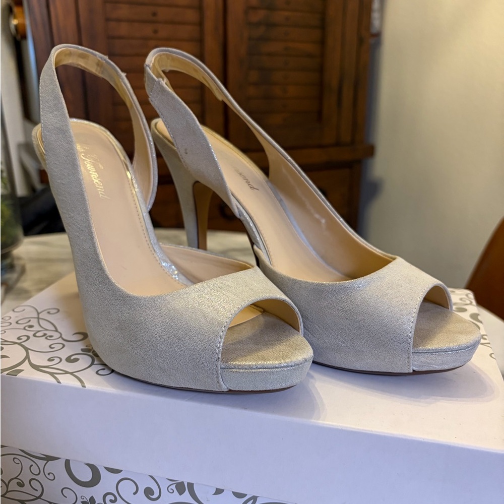 Lulu Townsend Slingback Peep-Toe Heels in silver